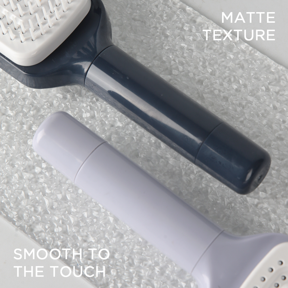 EasyComb™ Self-Cleaning Brush